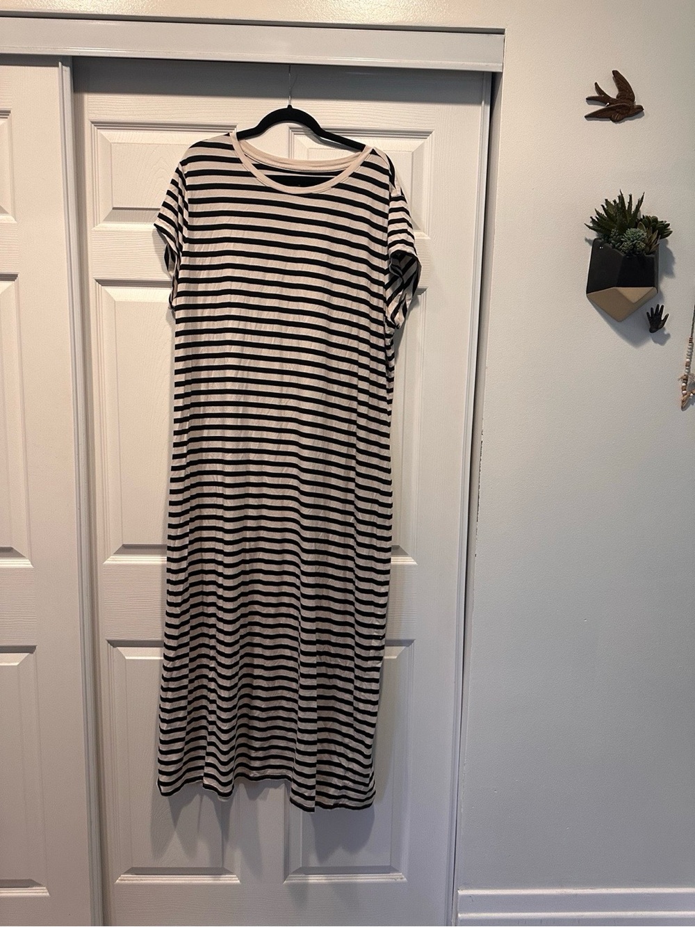 A New Day T-Shirt Midi Dress | 3X | Black & Cream Stripe | Gently Used